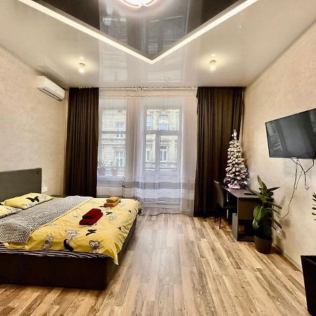 Kulisha 2Bedroom Apartment Near Opera House With Balcony Lviv Kültér fotó