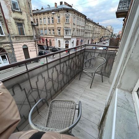 Kulisha 2Bedroom Apartment Near Opera House With Balcony Lviv Kültér fotó