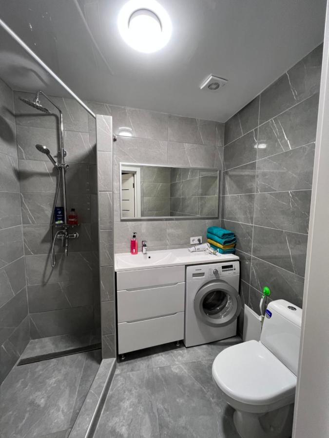 Kulisha 2Bedroom Apartment Near Opera House With Balcony Lviv Kültér fotó